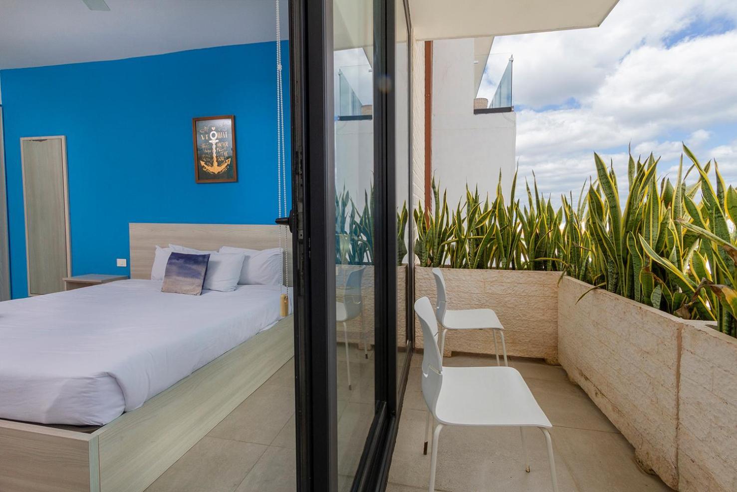In Excellent Location Apartment